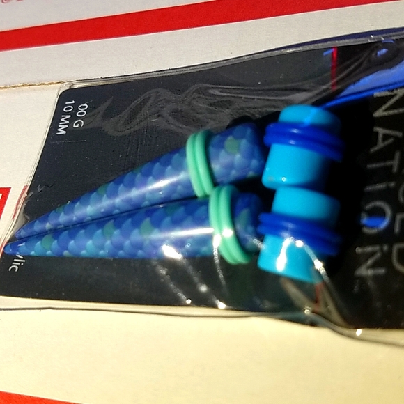 NWT PIERCED NATION BLUE MERMAID TAPERS AND BABY BLUE ACRYLIC PLUGS AND TAPERS - Picture 4 of 5